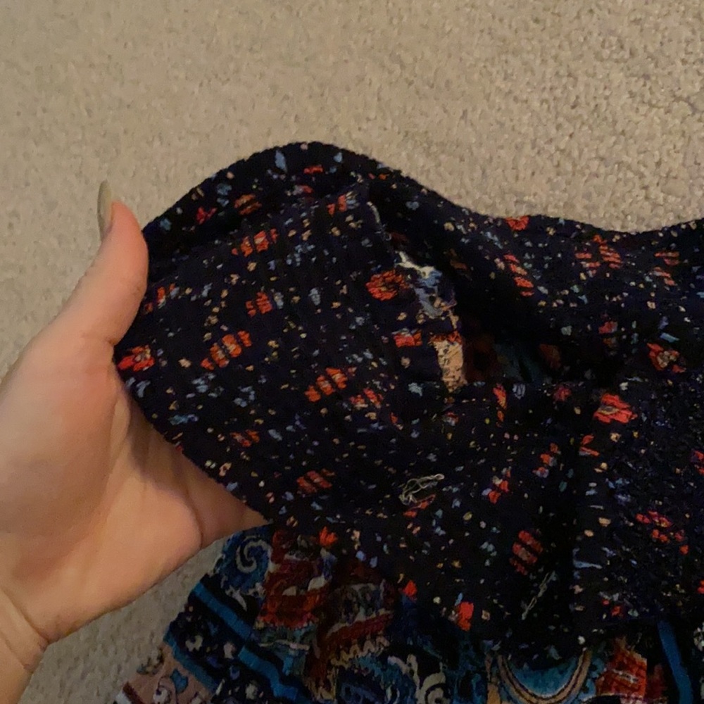 American Threads Pattern Shorts - image 3